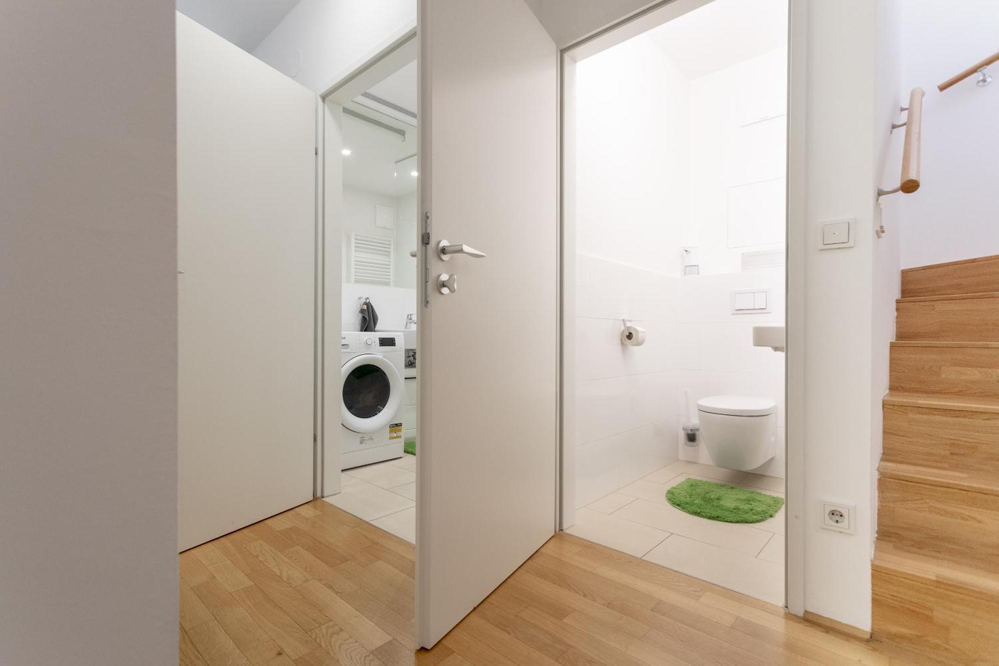 Private Room With Ac- Microwave, Personal Fridge & Metro Access - 7 Min To Center Viyana Dış mekan fotoğraf